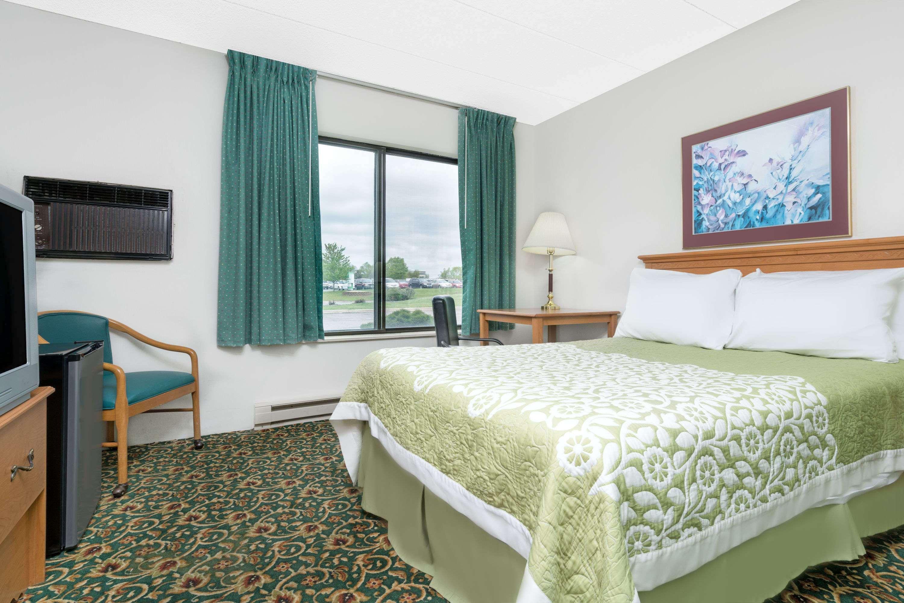 Days Inn By Wyndham St Cloud Saint Cloud Exterior foto