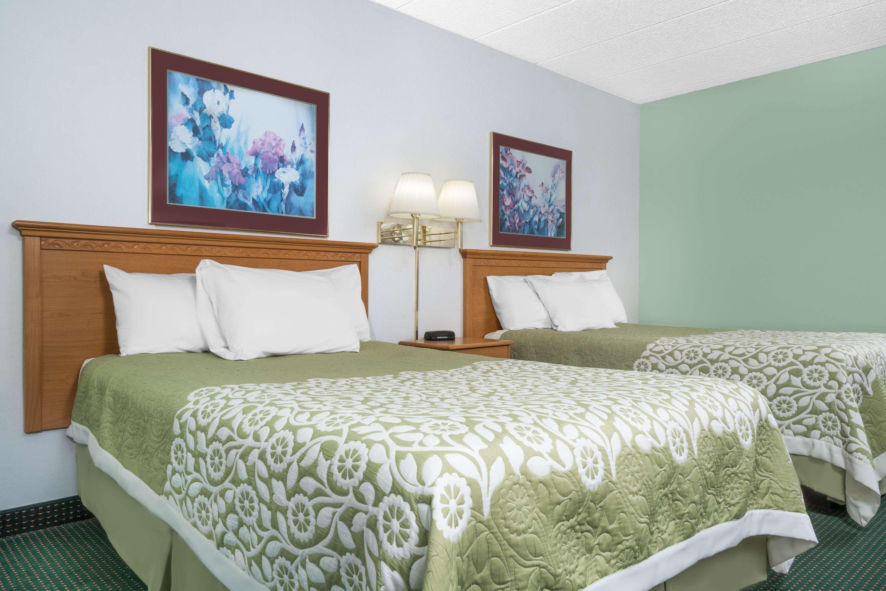 Days Inn By Wyndham St Cloud Saint Cloud Exterior foto